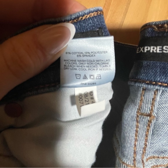 EXPRESS Skinny Mid Rise 4-Way Hyper Stretch Jeans 8L NWT - Picture 9 of 10